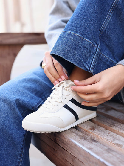 Strike Beige Trainers