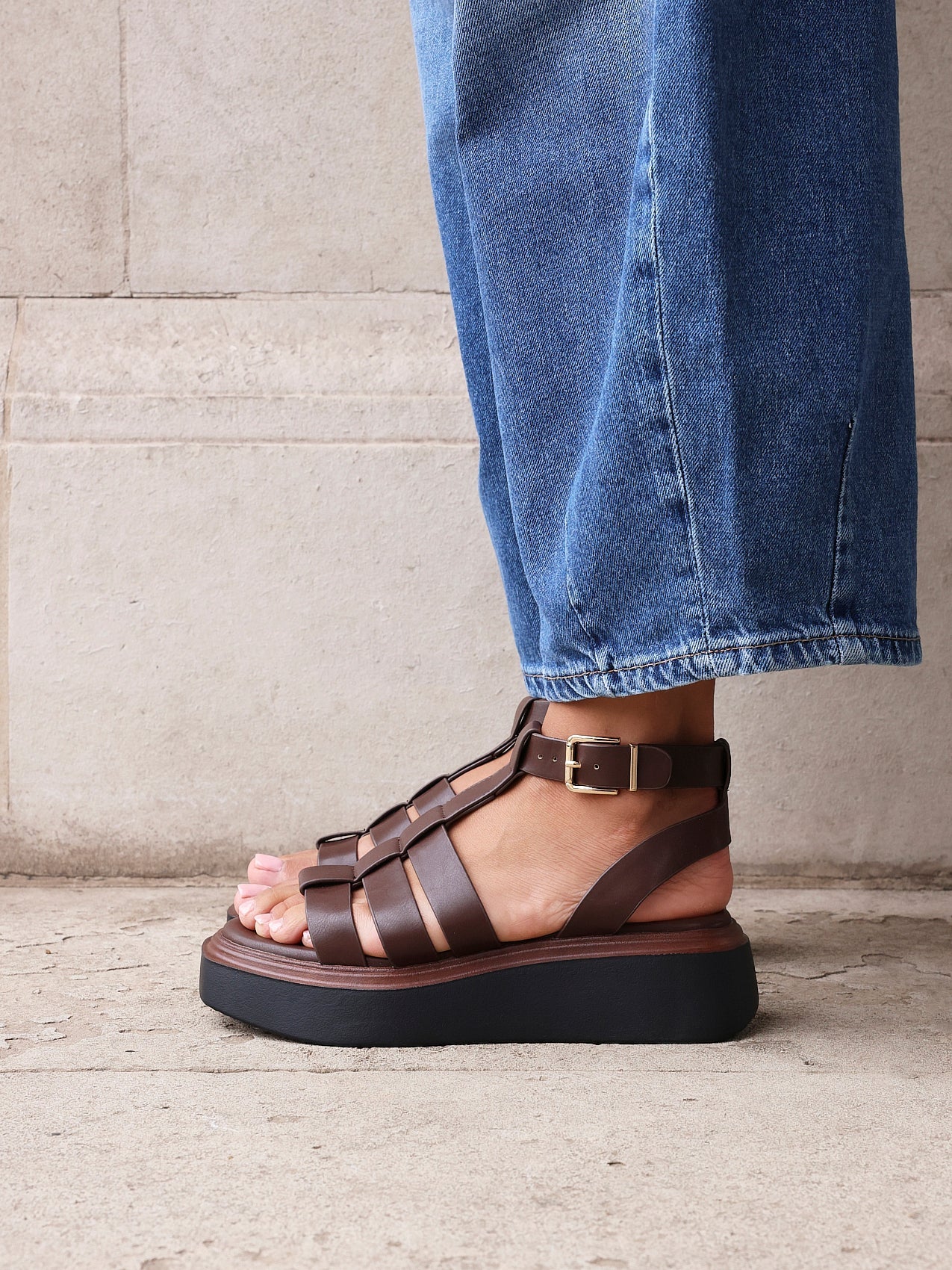 Vault Brown Gladiator Flatform Sandals