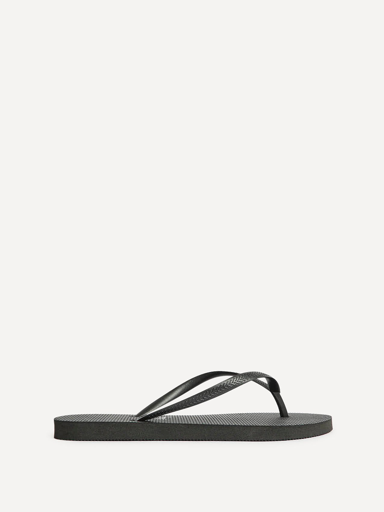 Aluna Black Flip Flops