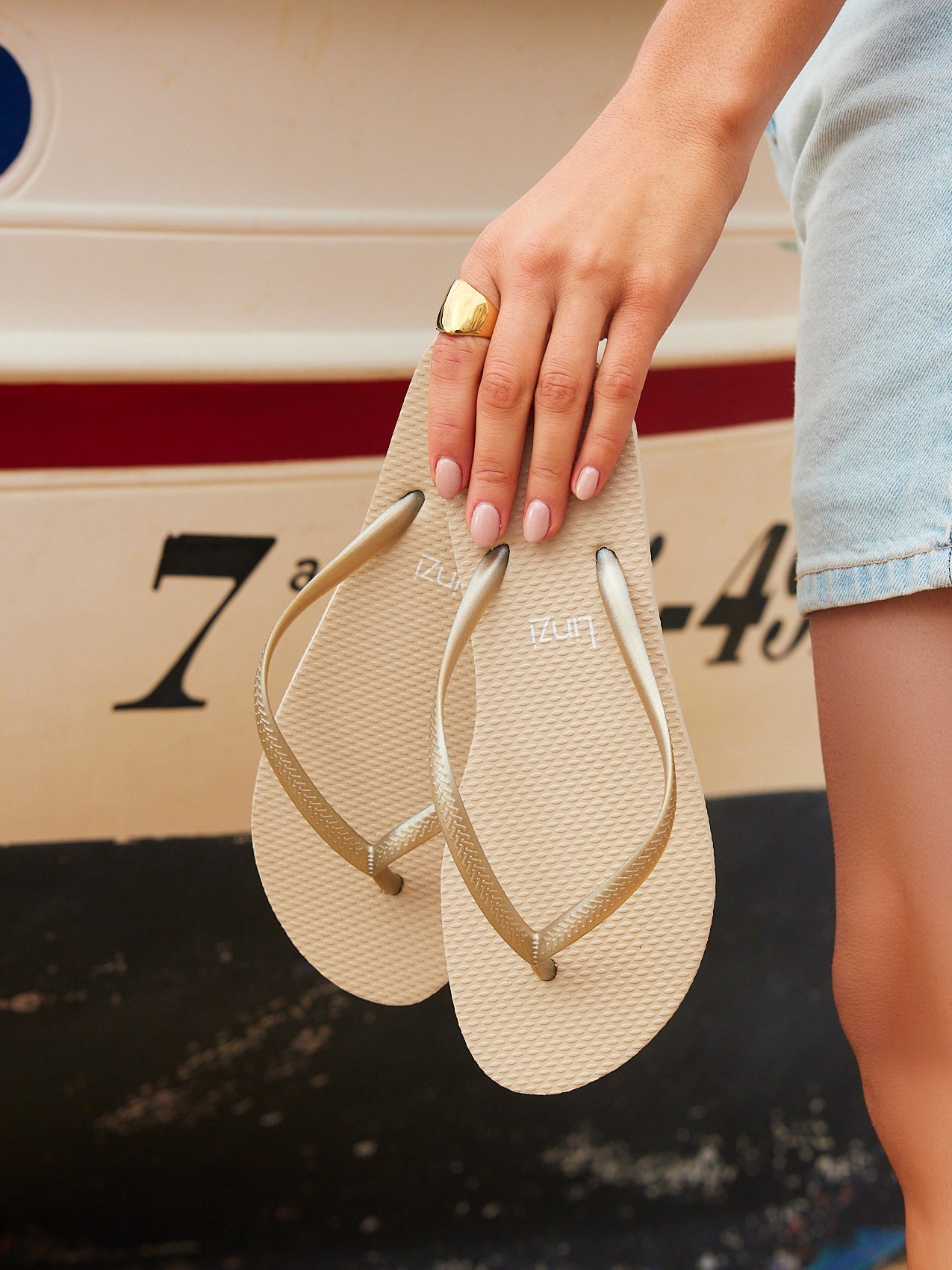 Aluna Gold Flip Flops