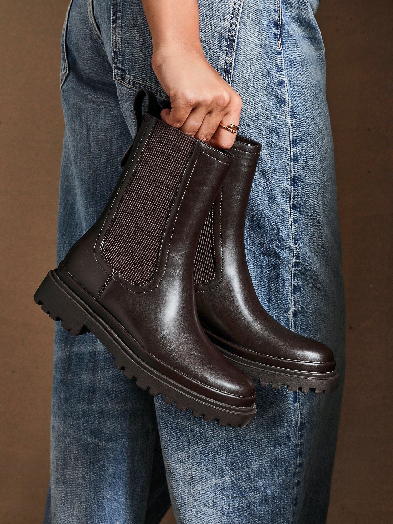 Command Brown Chunky Chelsea Boots
