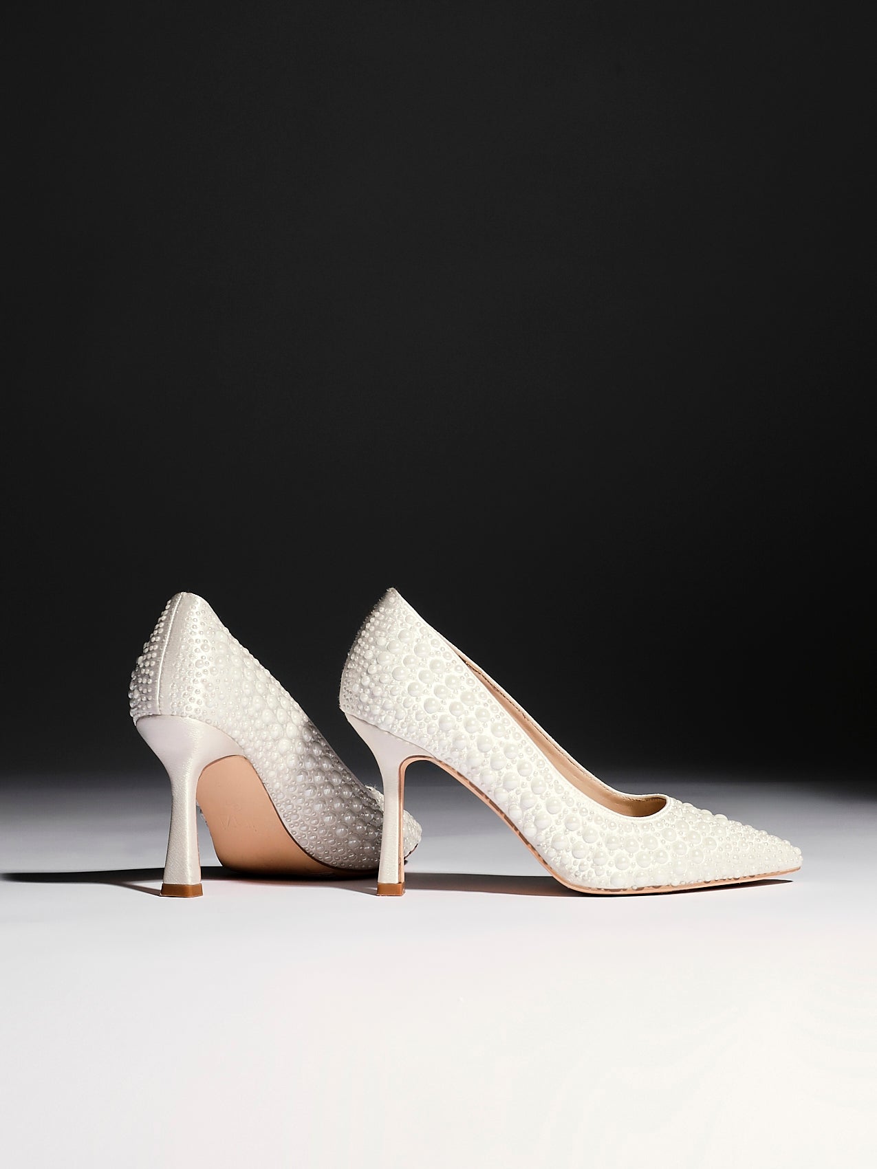 Dreaming Bridal Ivory Hot Fix Pearl Court Heels