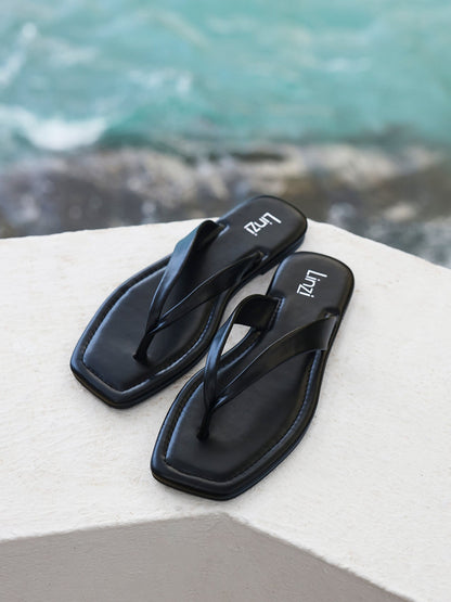 Element Black Toe Post Flat Sandals