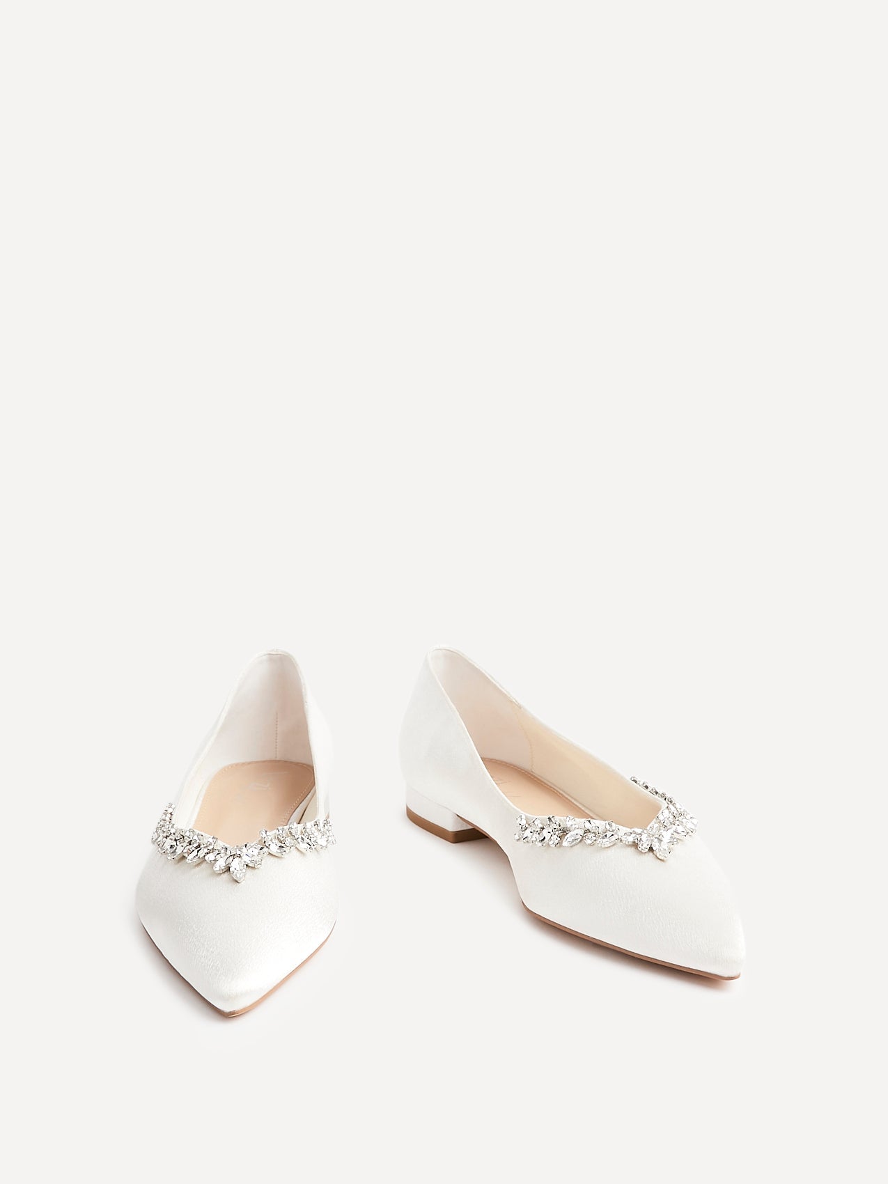 Endless Bridal Ivory Satin Pointed Pumps
