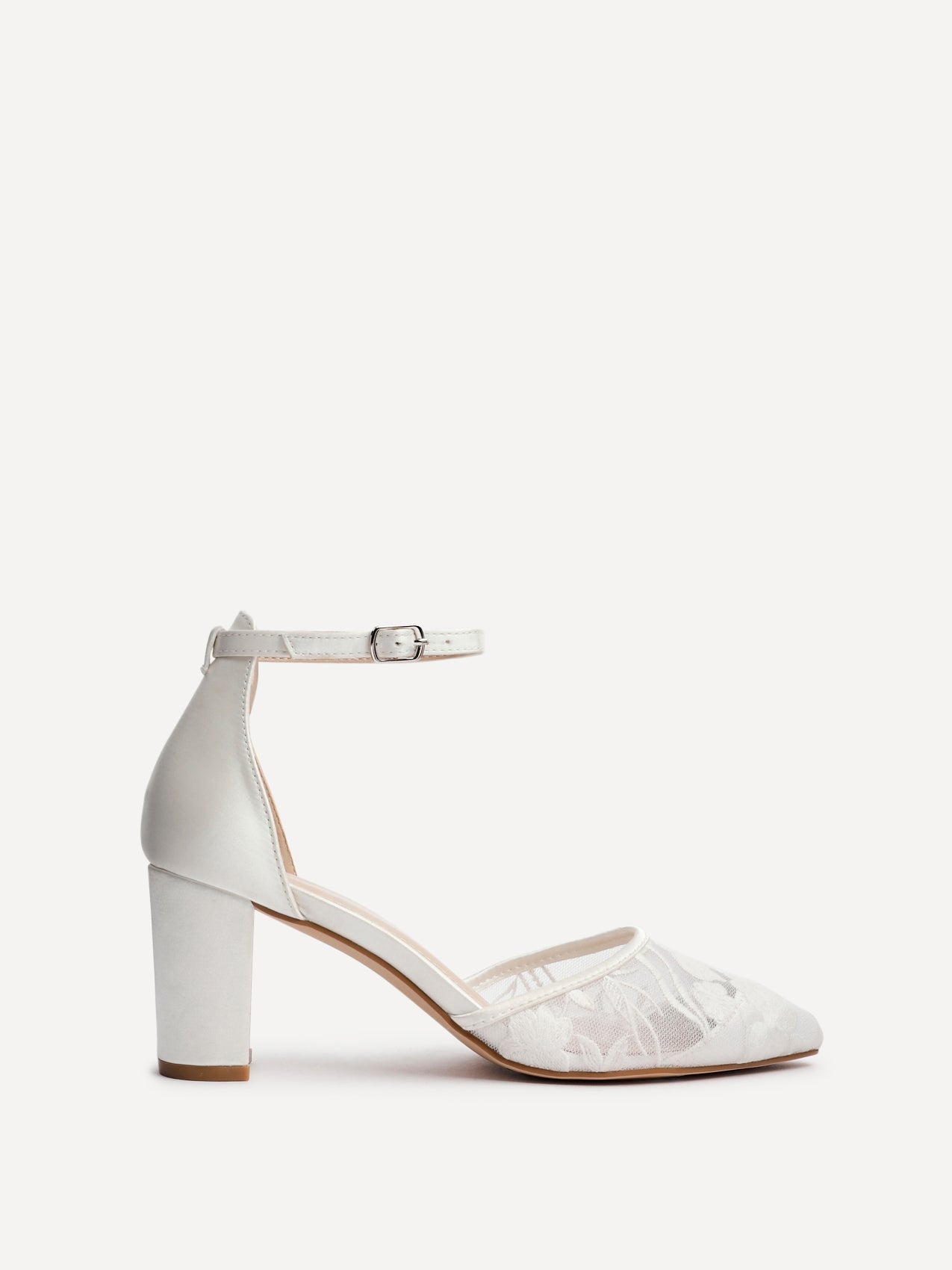 Essence Bridal Lace Court Heels