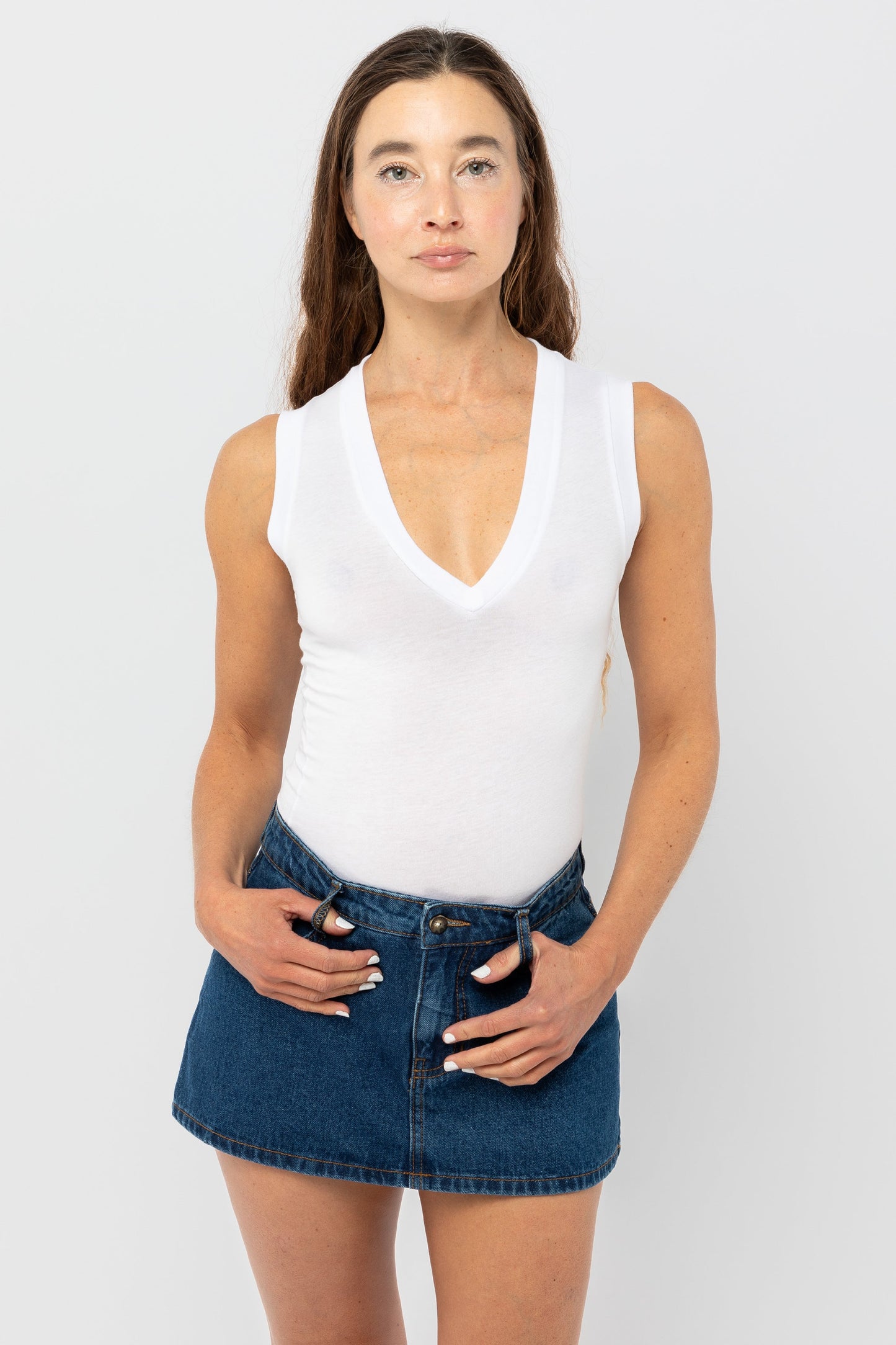 FF366 - Poly Cotton Sleeveless V Neck