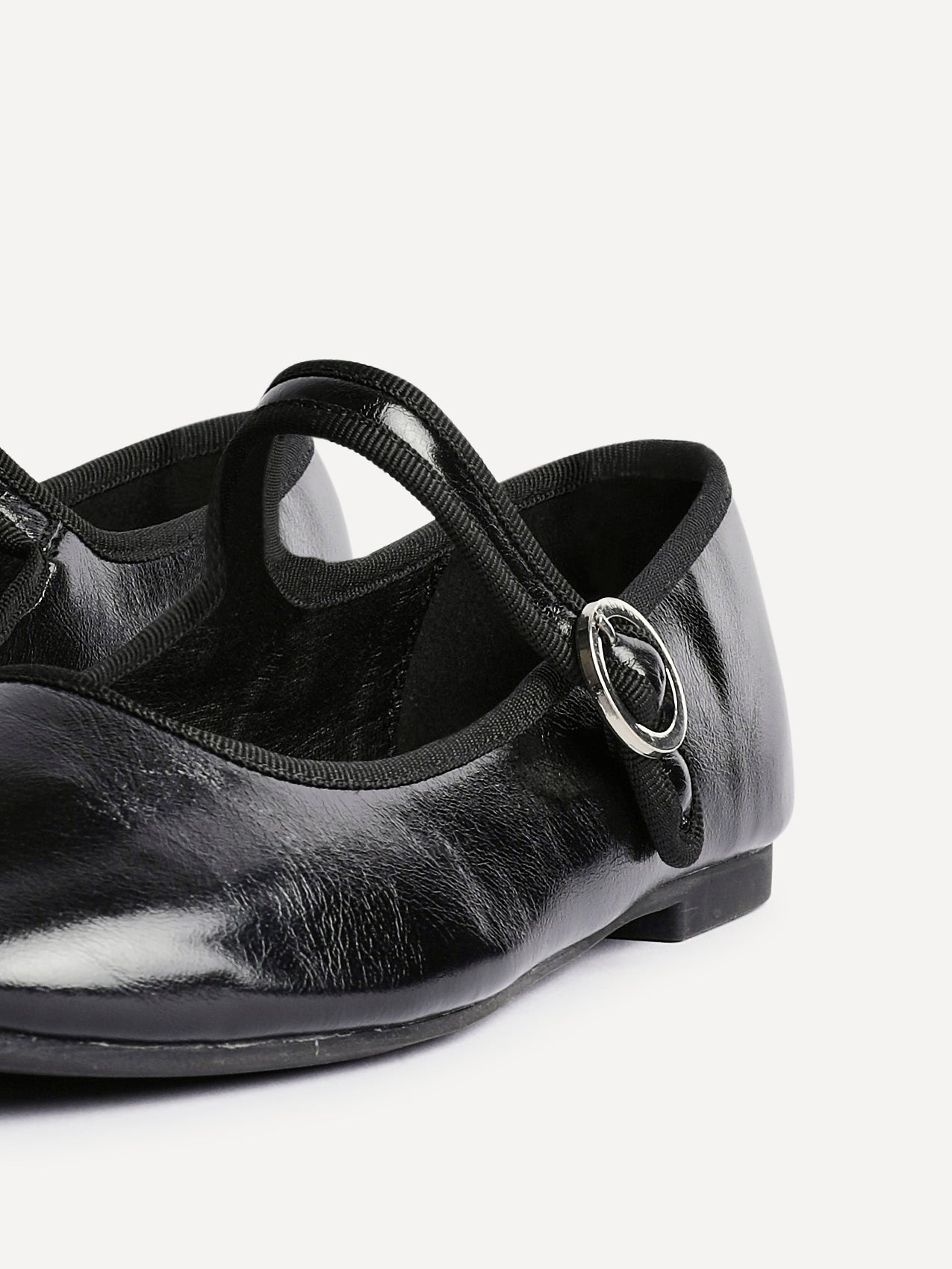 Graceful Black Faux Leather Ballet Pumps
