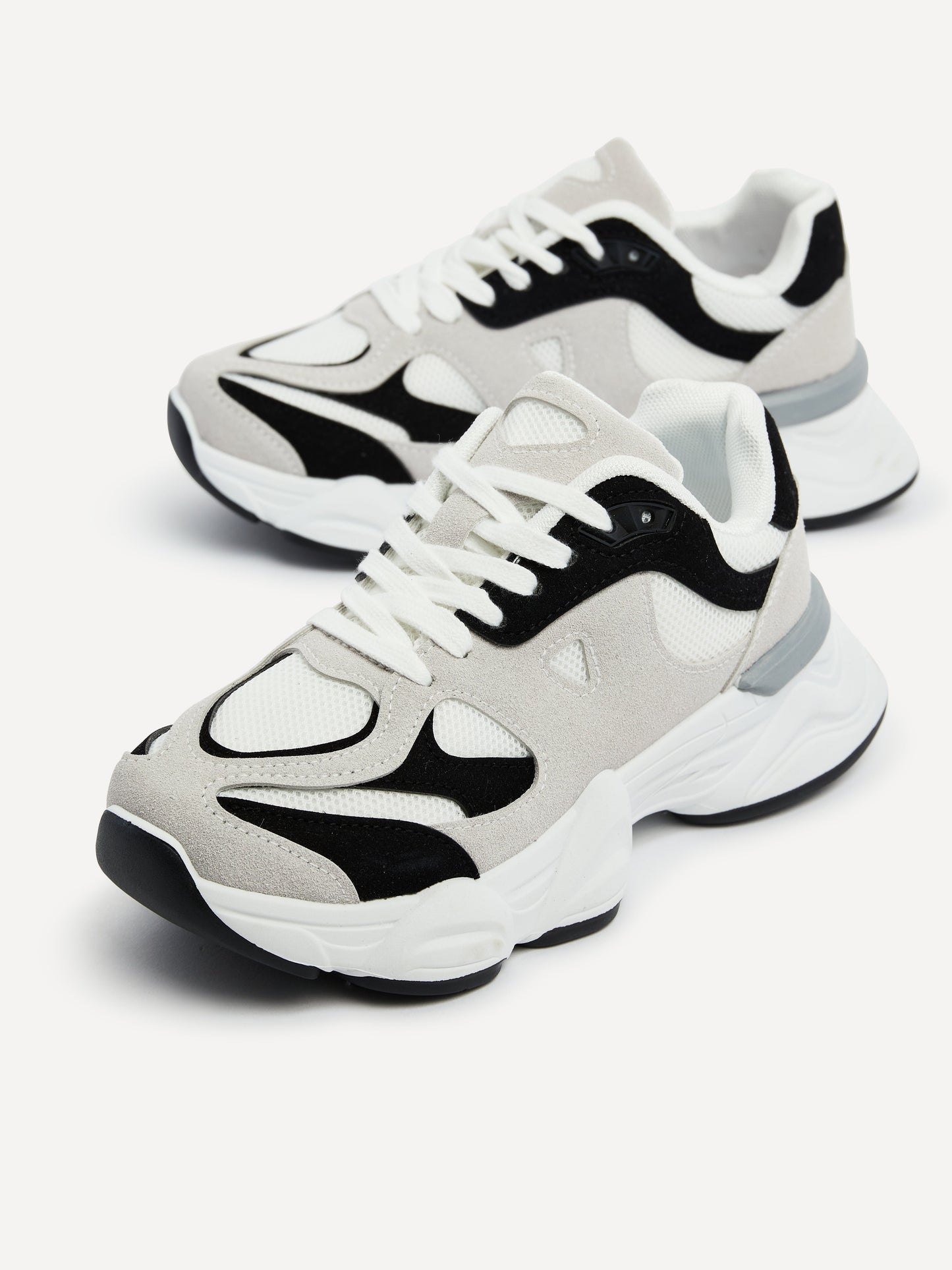 Hackney Black & Grey Trainers