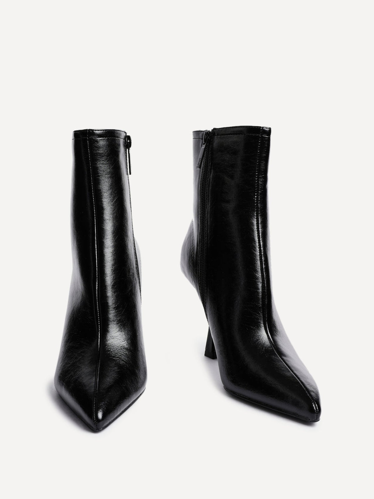 Jetta Black Heeled Pointed Boots