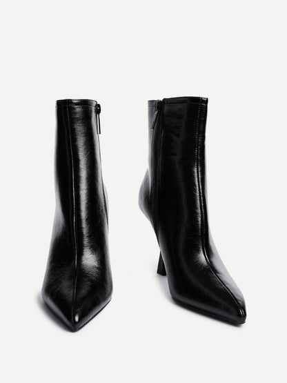 Jetta Black Heeled Pointed Boots