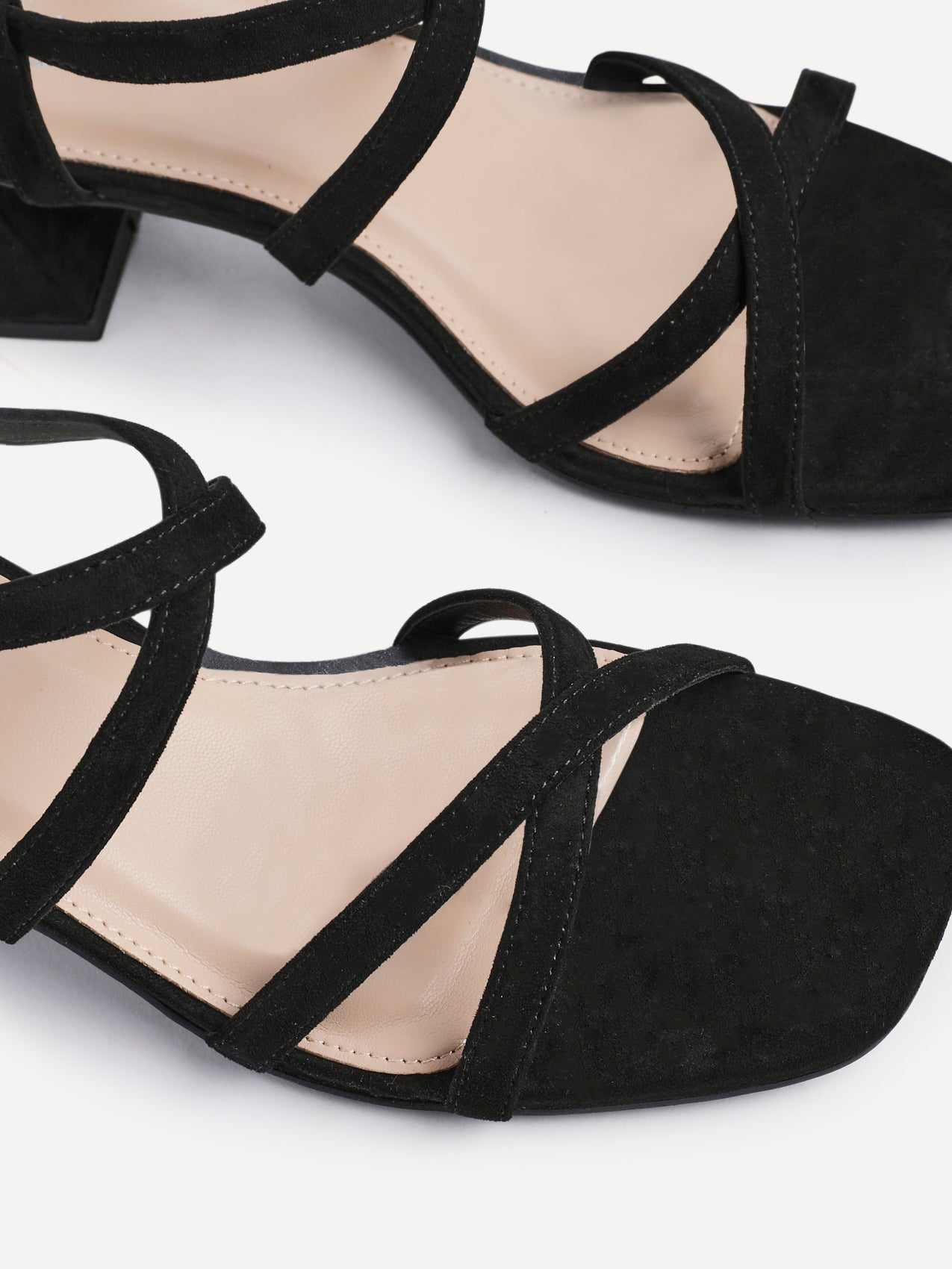 Jovanna Black Strappy Heeled Sandals