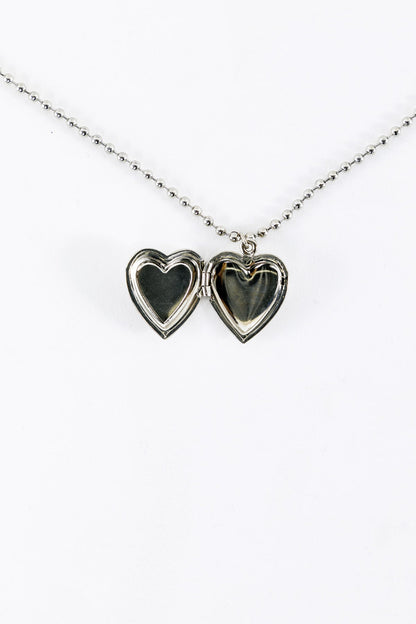 JWLEHL - Enameled Heart Locket