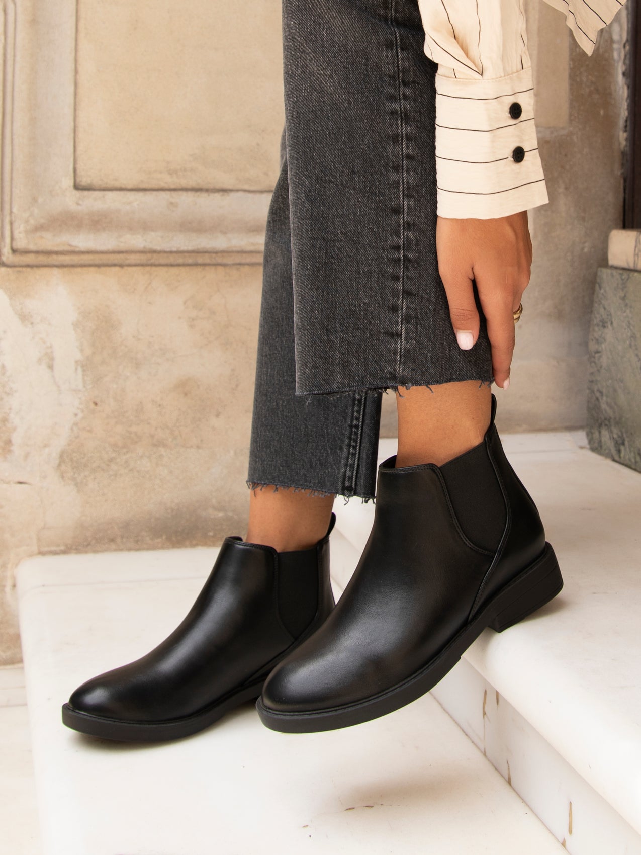 Karina Black Classic Chelsea Boots