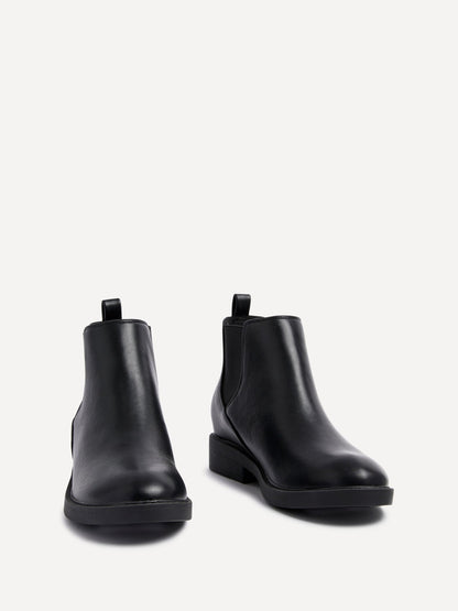 Karina Black Classic Chelsea Boots