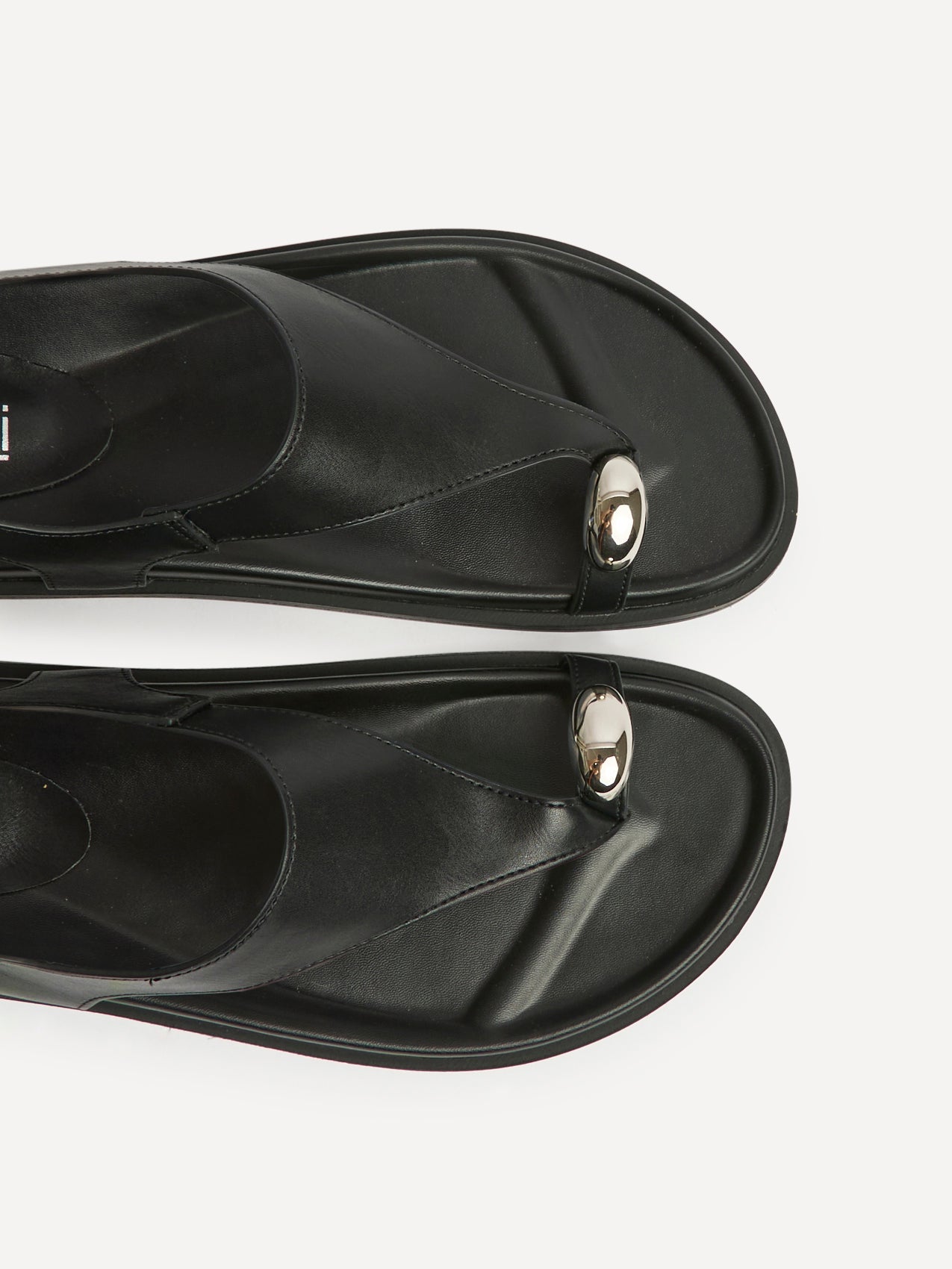 Latch Black Toe Ring Flat Sandals