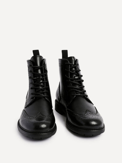 Leonardo Mens Black Faux Leather Brogue Boots
