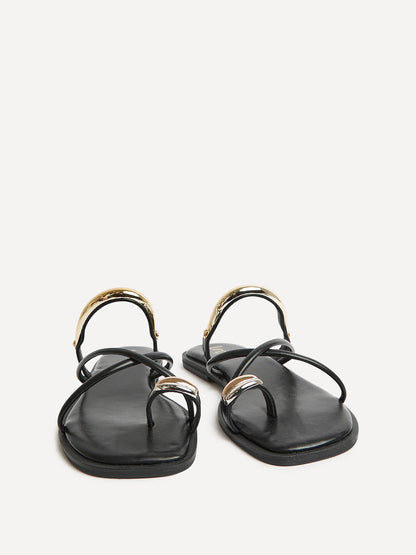 Lillie Black Toe Ring Flat Sandals