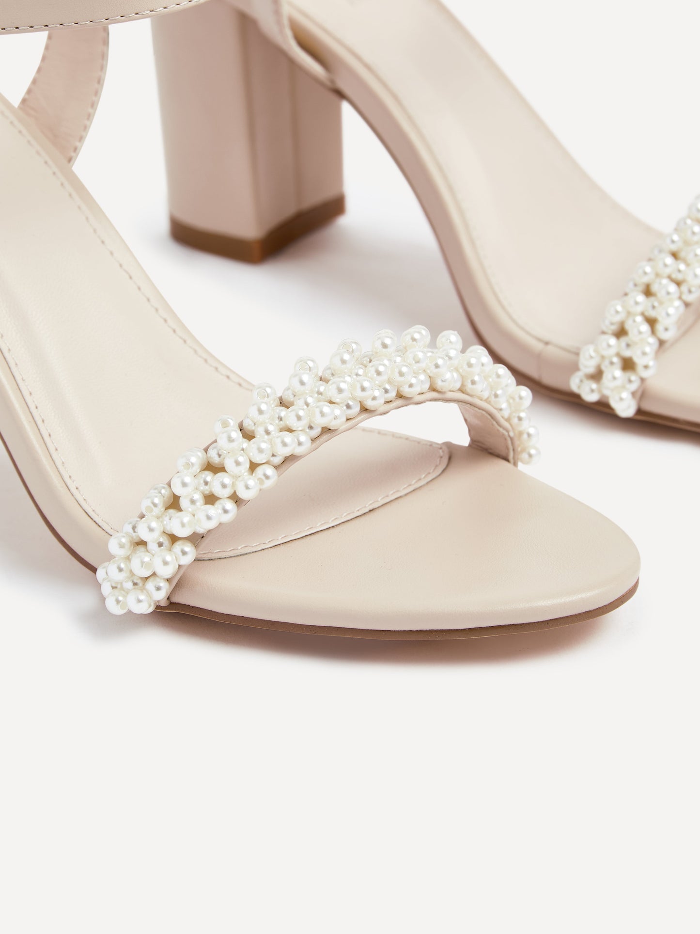 Lulu Nude Heels With Pearls