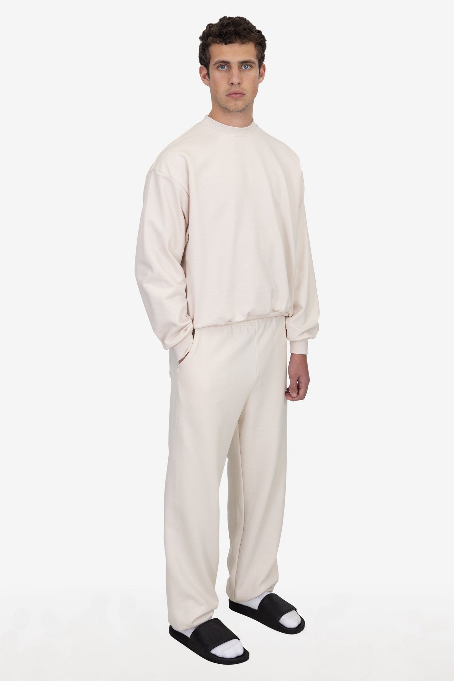 MWF1044 Unisex - 10 oz. Mid-Weight Poly Cotton Fleece Wide Sweatpant