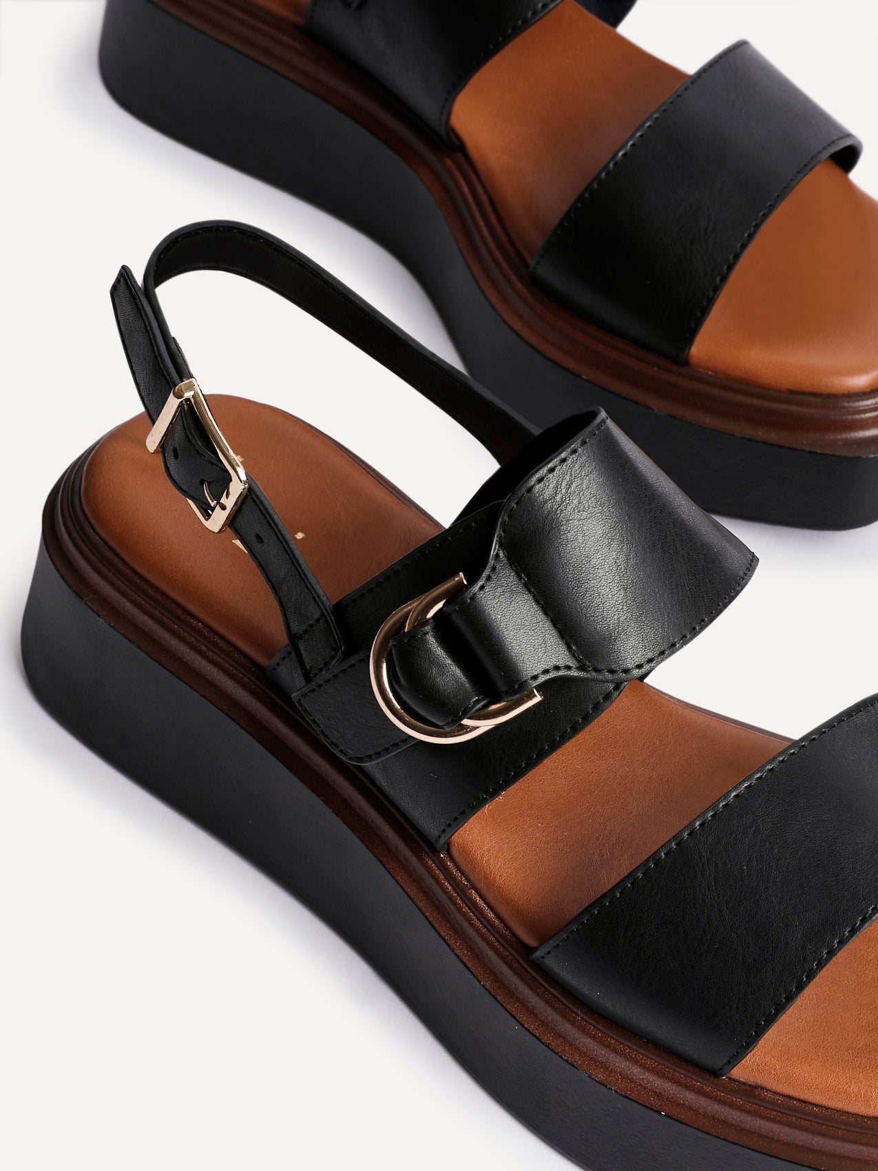 Rox Black Flatform Sandals