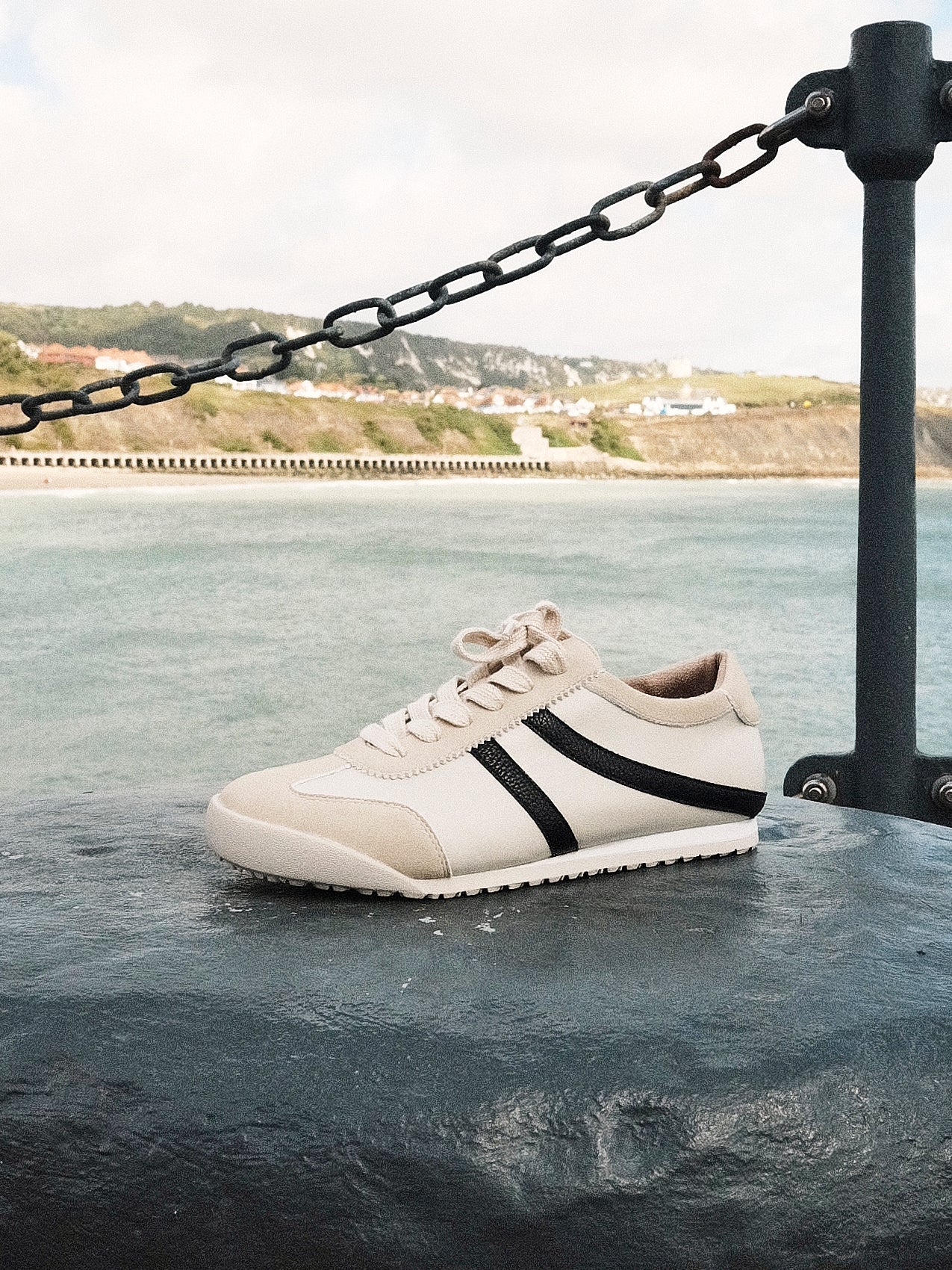 Strike Beige Trainers