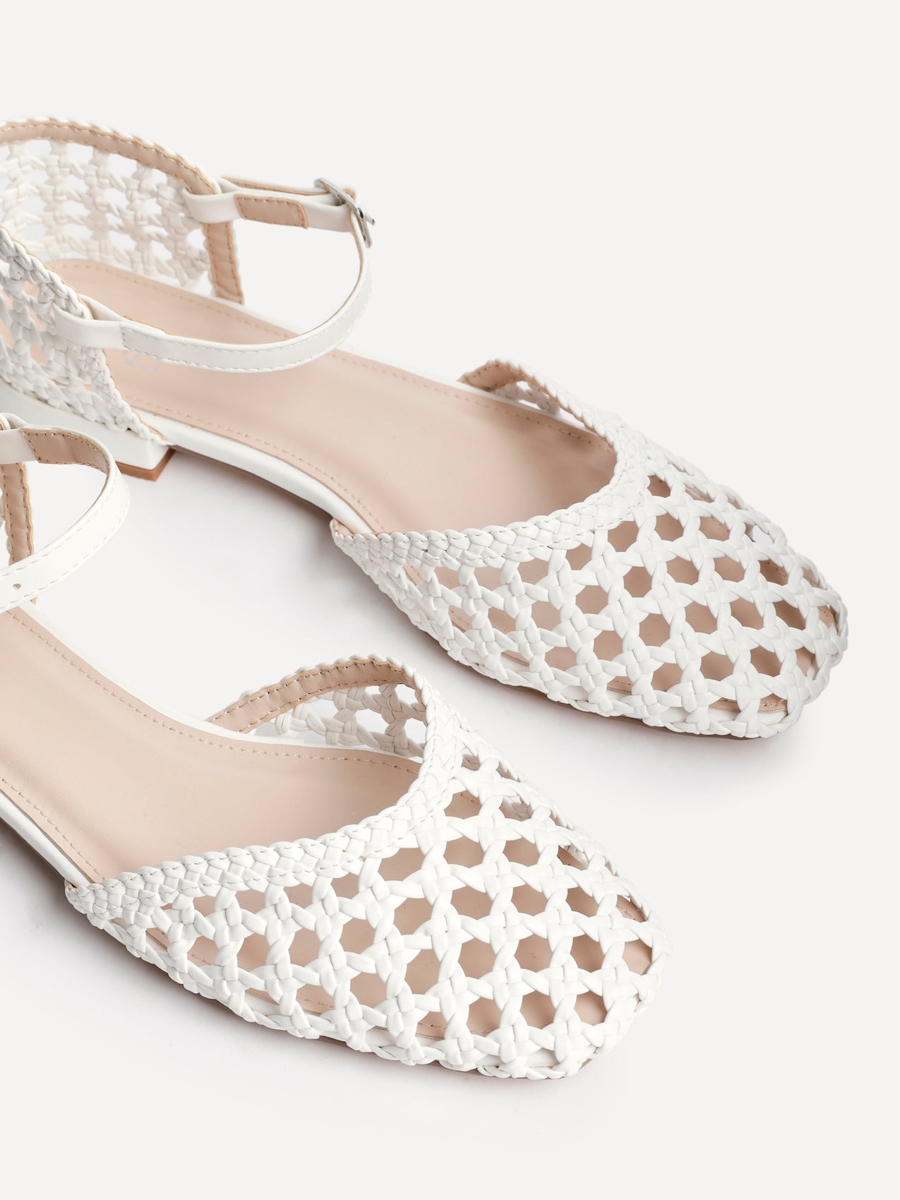 Suki White Handwoven Sandals