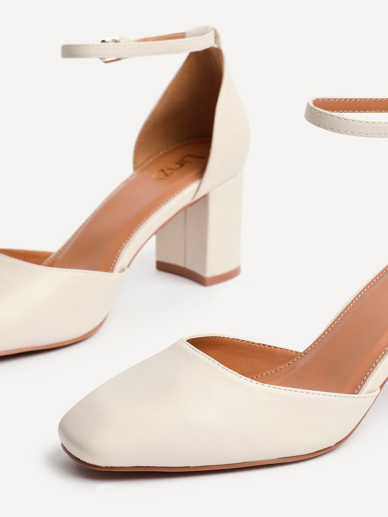 Sydney Nude Square Toe Court Heels