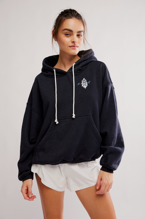 final call front logo hoodie