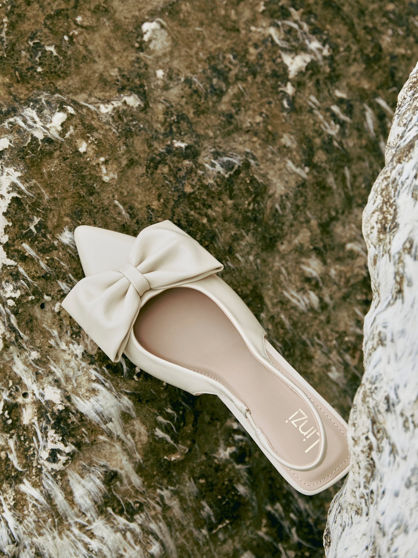 Merlot Nude Bow Court Heels