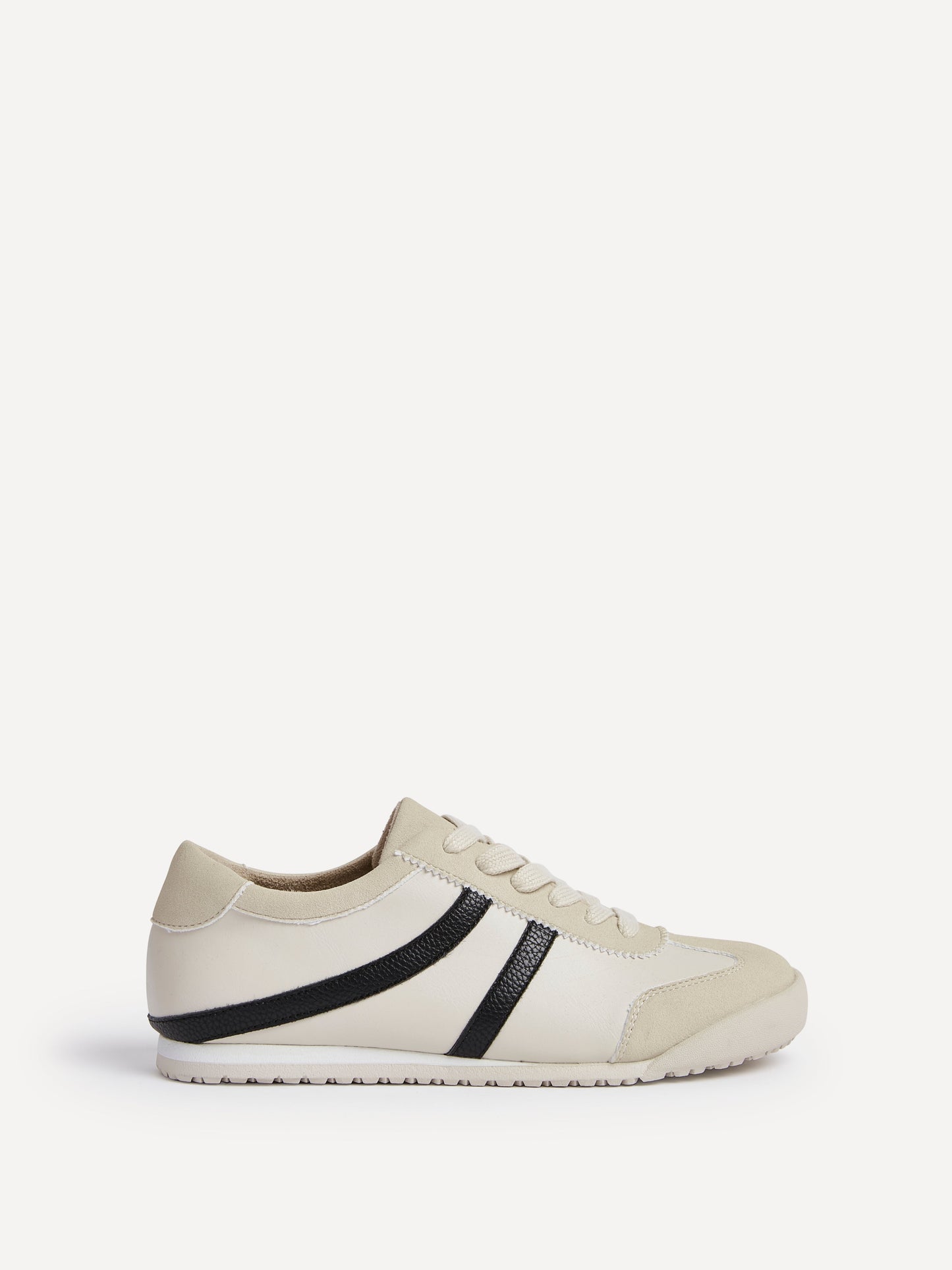 Strike Beige Trainers
