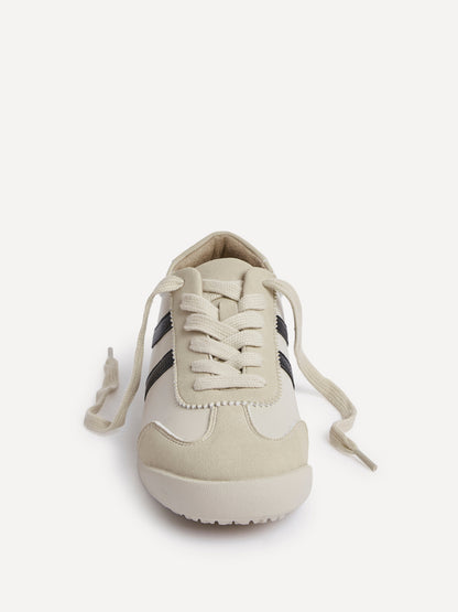 Strike Beige Trainers