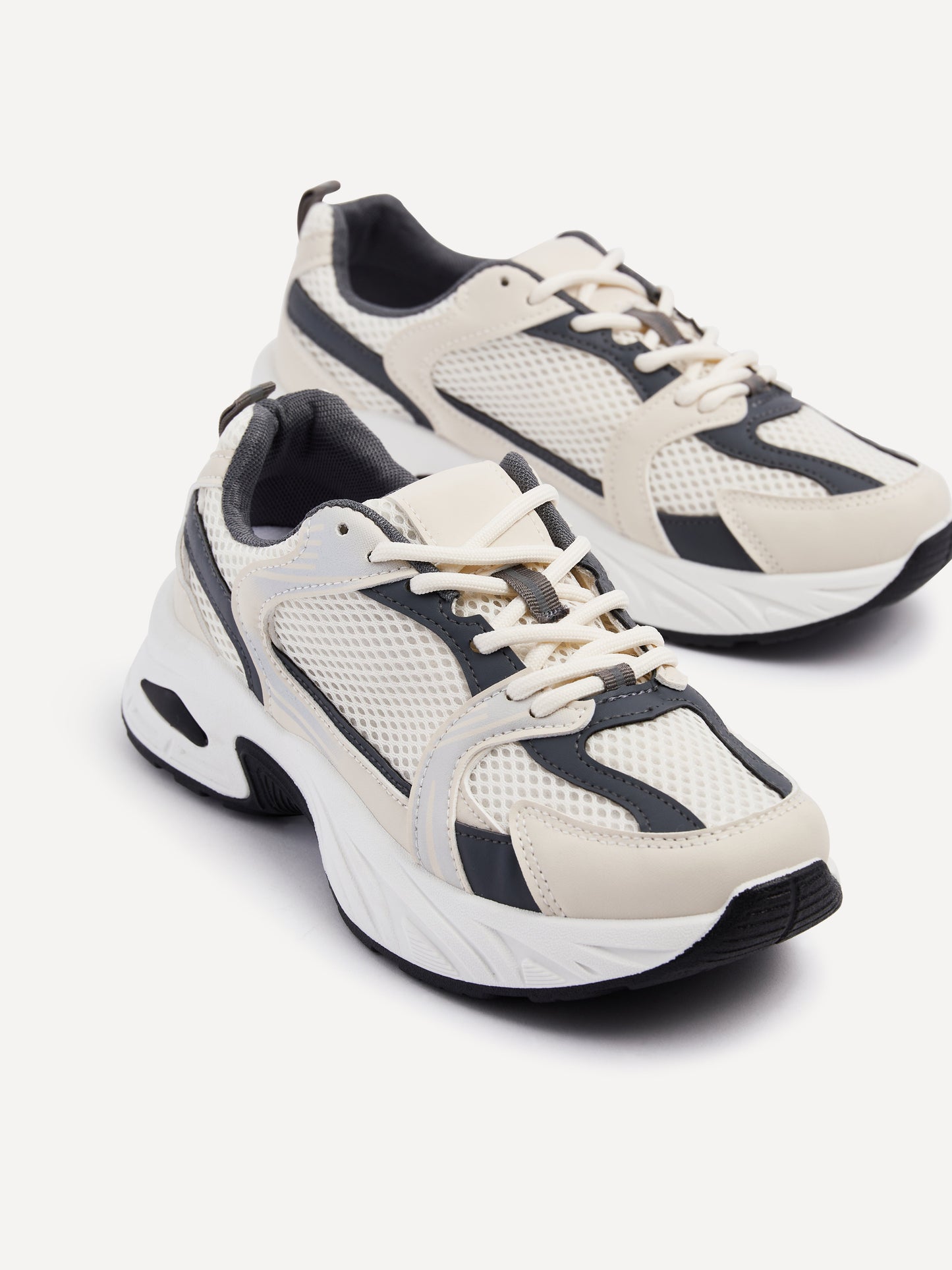 Venture Beige Mesh Trainers