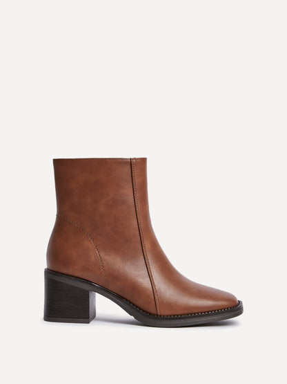 Wander Brown Heeled Ankle Boots