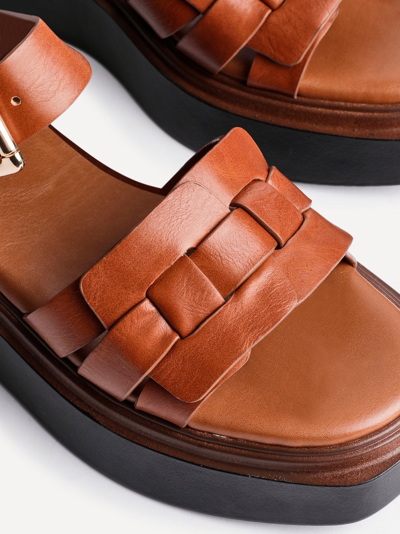 Zuri Tan Flatform Sandals