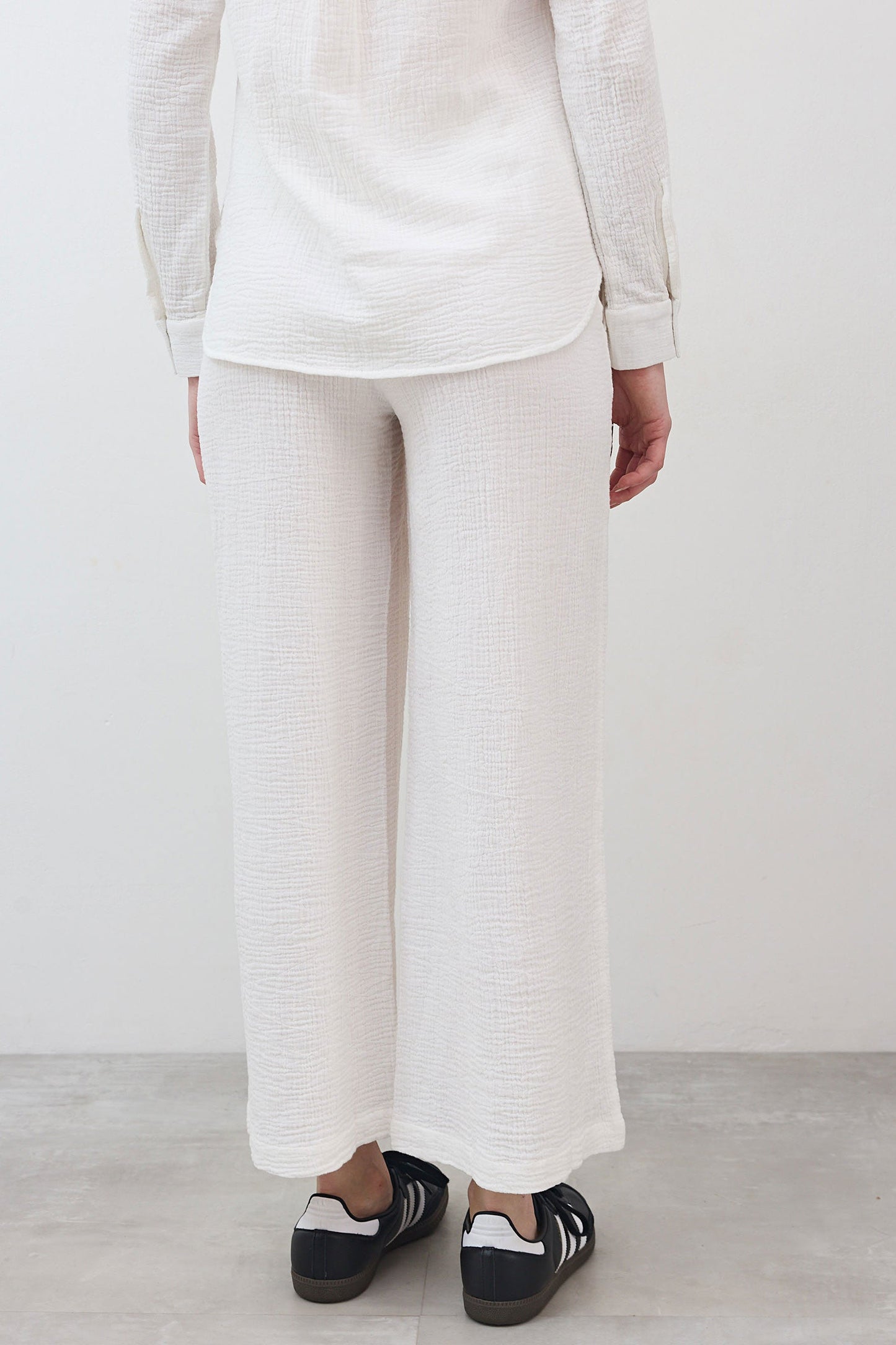 Airy Wide Leg Pants