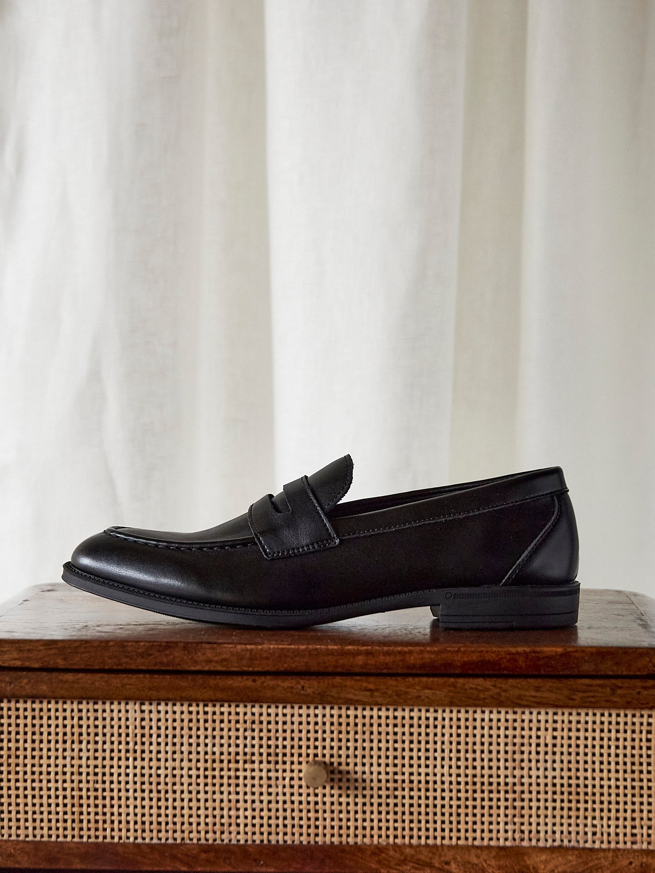 Aurelio Mens Black Faux Leather Penny Loafers