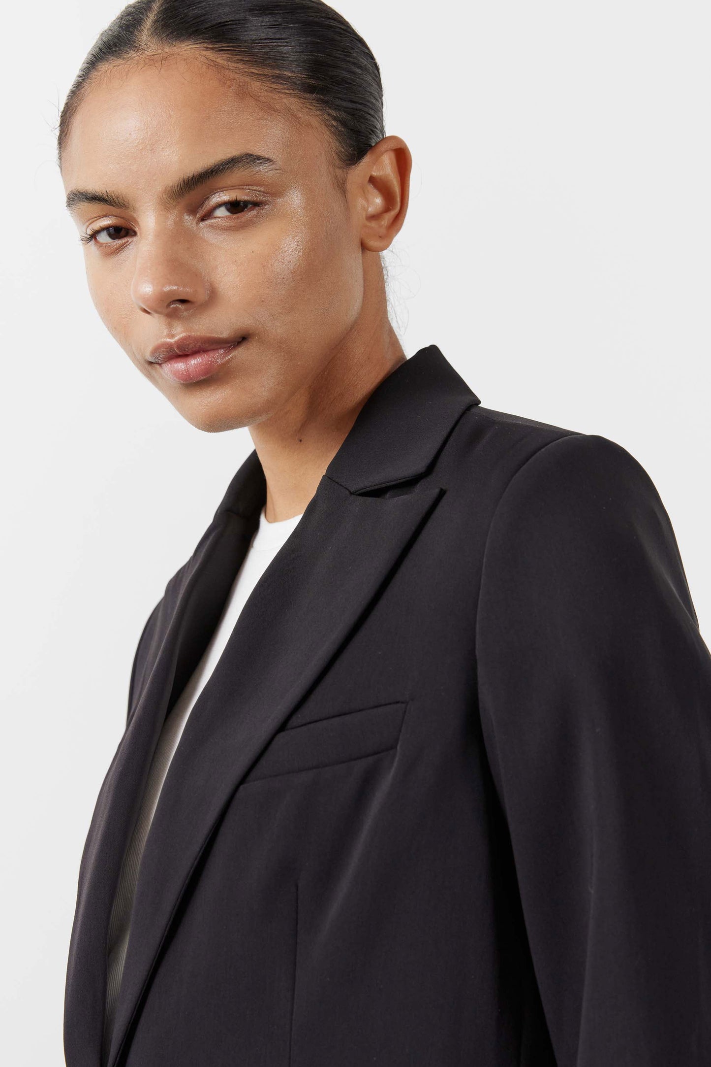 The Petite Classic Blazer That Upgrades You 2.0