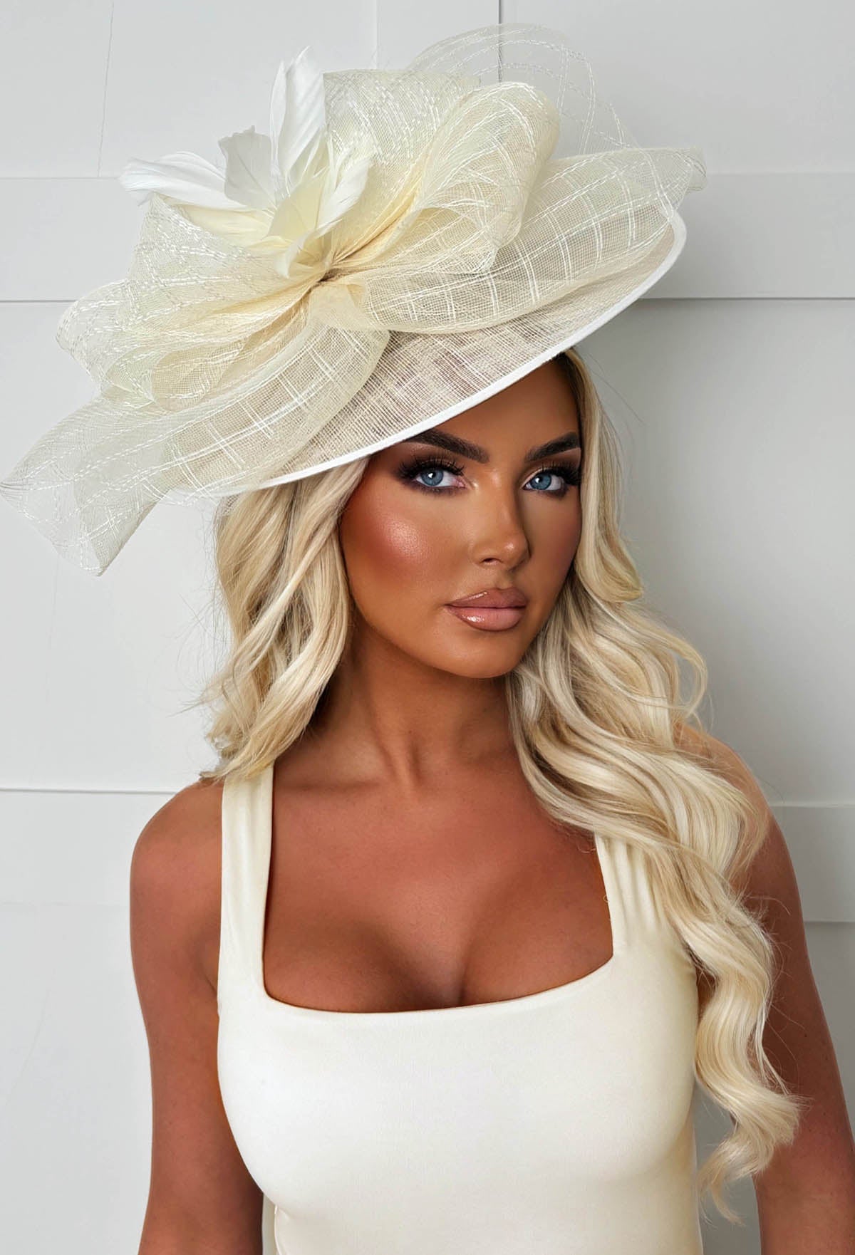 Cosmo Chic Cream Floral Bow Detail Fascinator
