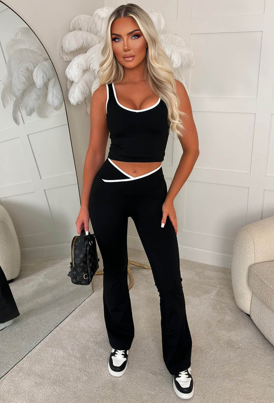 Effortless Cool Black Contrast Edge Activewear Set