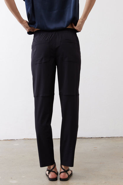 The Petite Everlasting Slim Pants