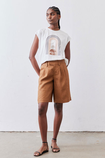 The Pleated Bermuda Shorts