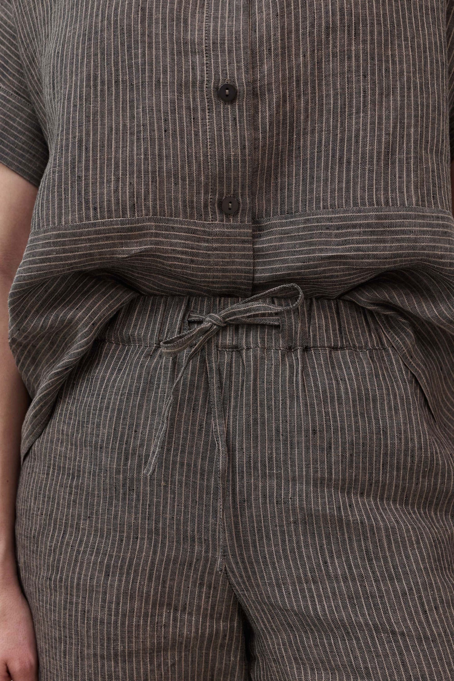 Pull-On Wide Leg Linen Pants