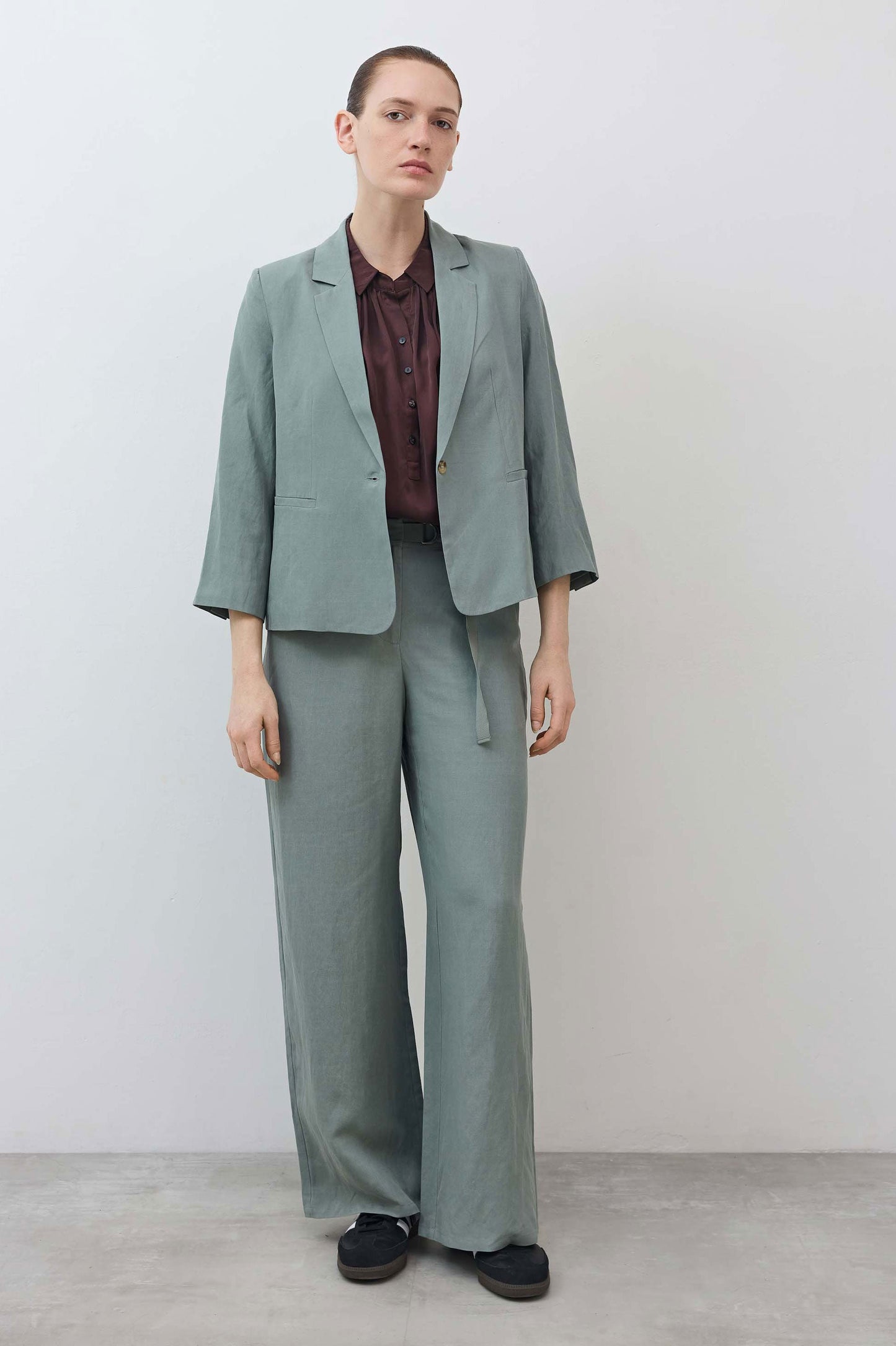 The Silk Linen Shrunken Blazer