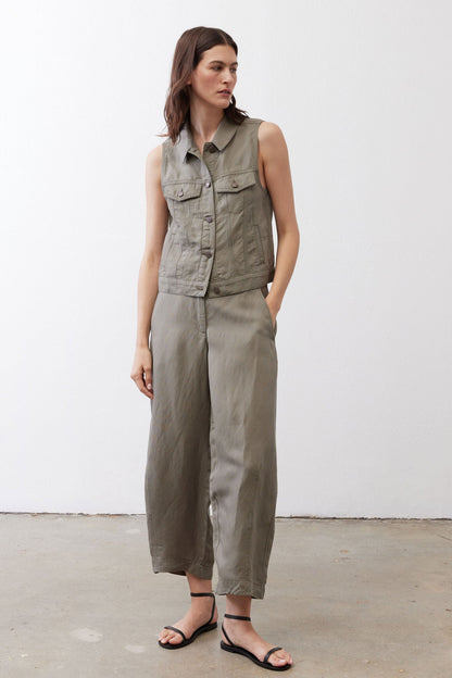 The Petite Wide Leg Ankle Pants