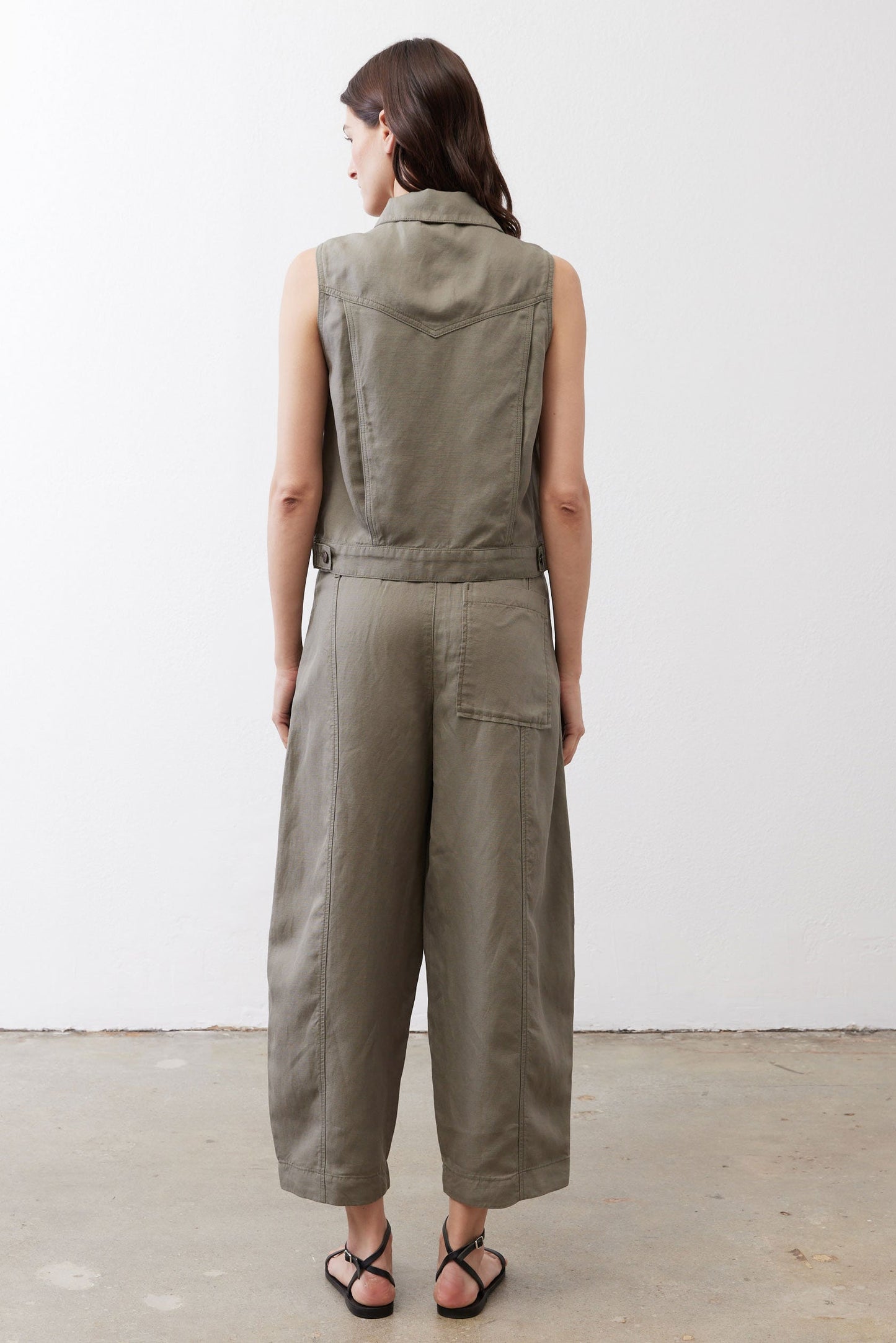The Petite Wide Leg Ankle Pants