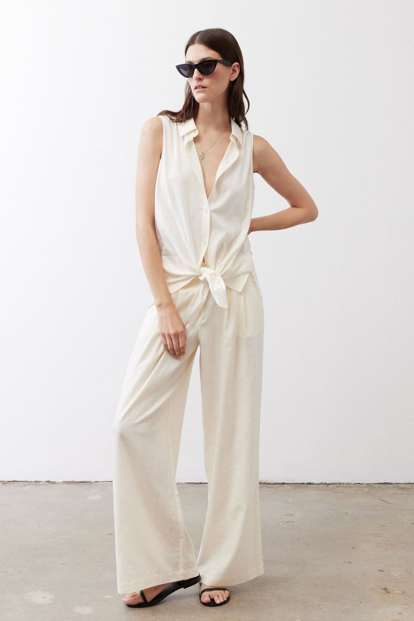 The Wide Leg Linen Trousers
